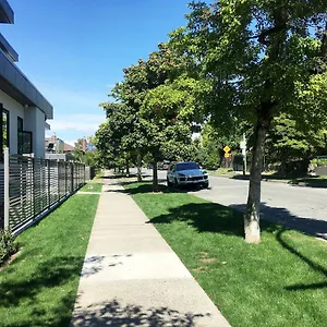 Cozy 3bdr Near Queen Elizabeth Park Holiday home Vancouver